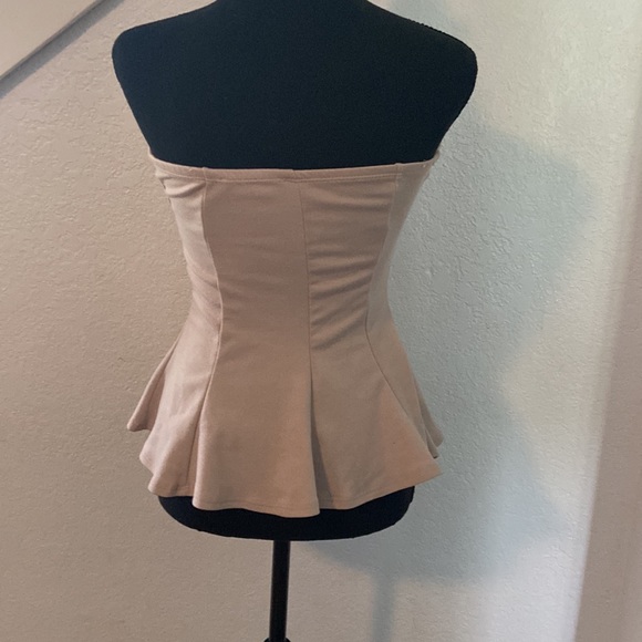 Cute top!! - Picture 2 of 2